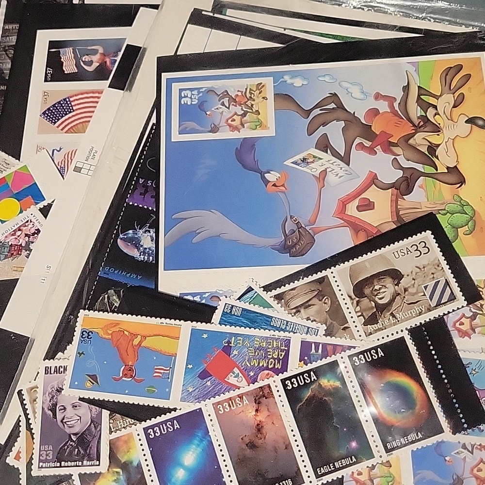 Commemorative Yearbook Stamp Pack Set